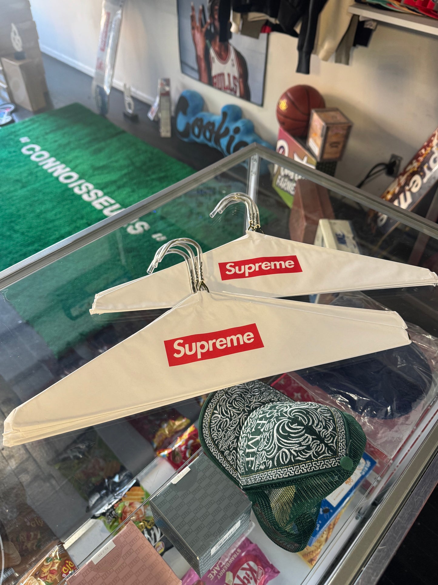 Supreme Hangers 3 Pack