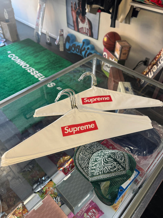 Supreme Hangers 3 Pack