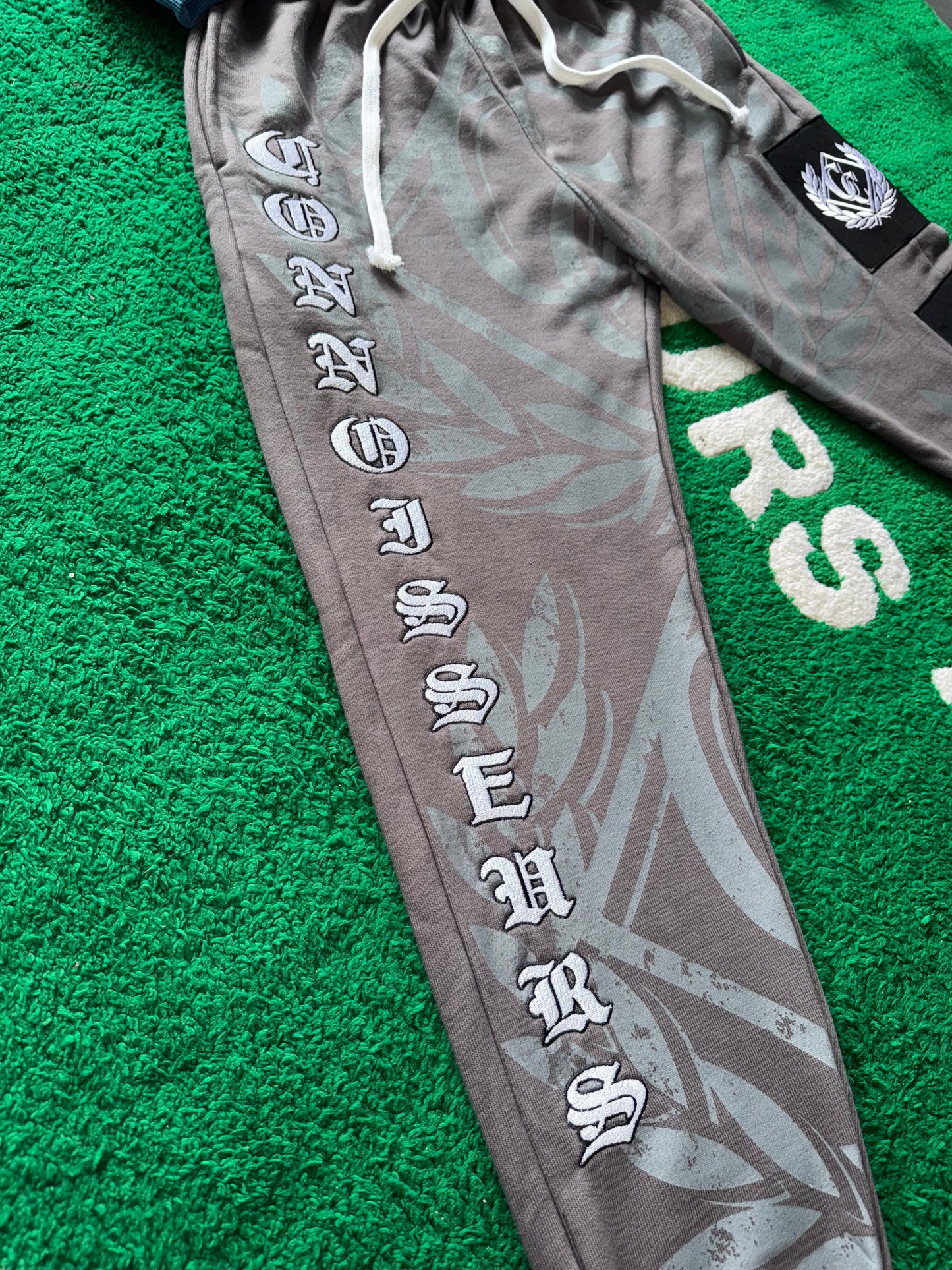 Connoisseurs All Season Sweatsuit