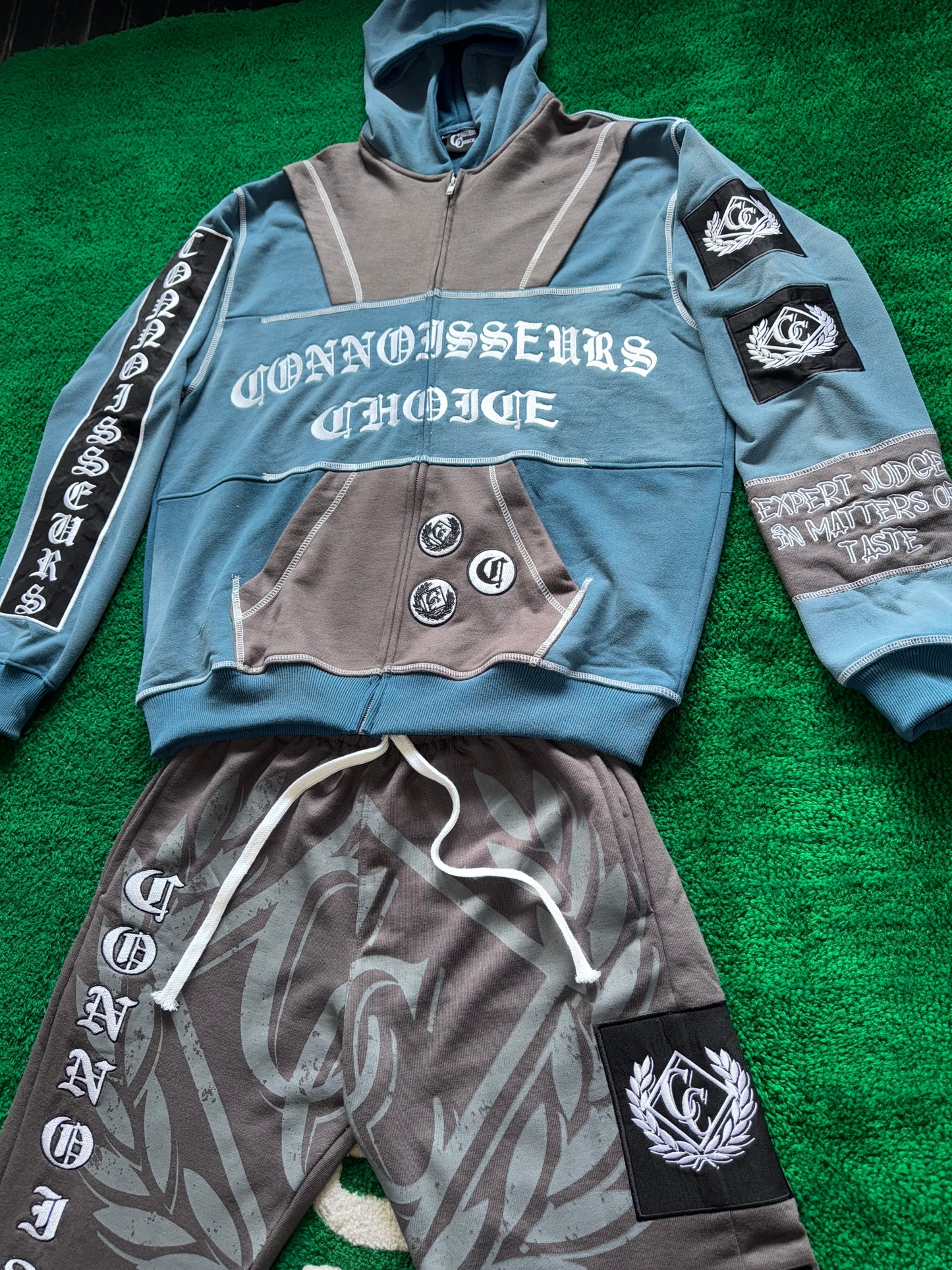 Connoisseurs All Season Sweatsuit