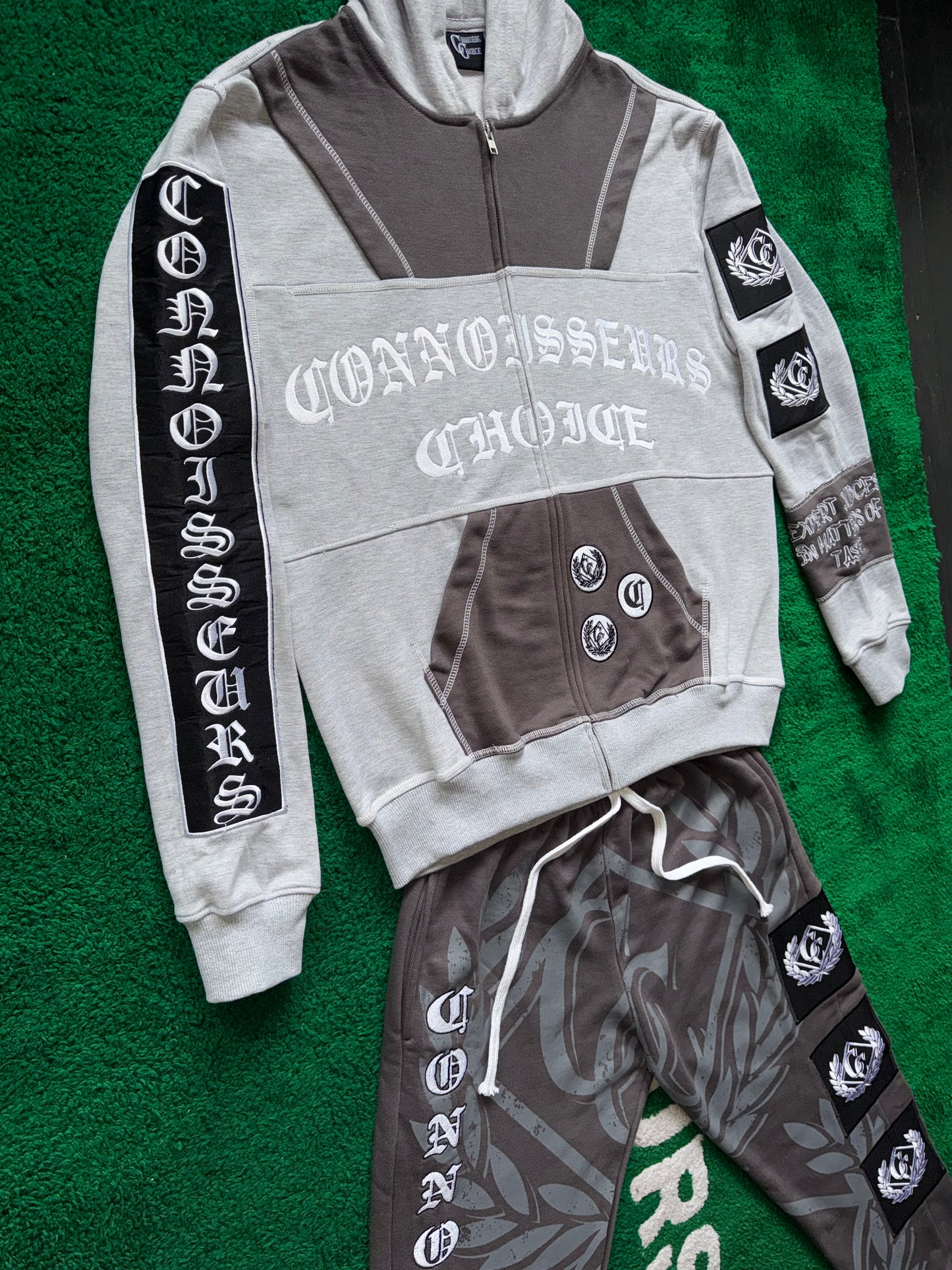 Connoisseurs All Season Sweatsuit